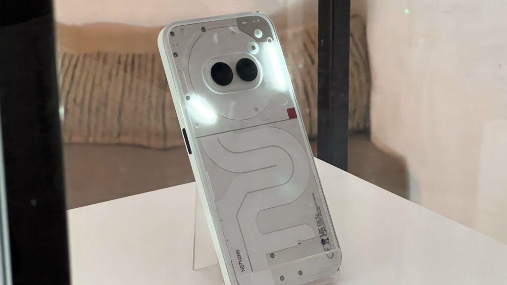 1709107622 793 ناتینگ فون 2a رسماً به‌ نمایش گذاشته شد عکس