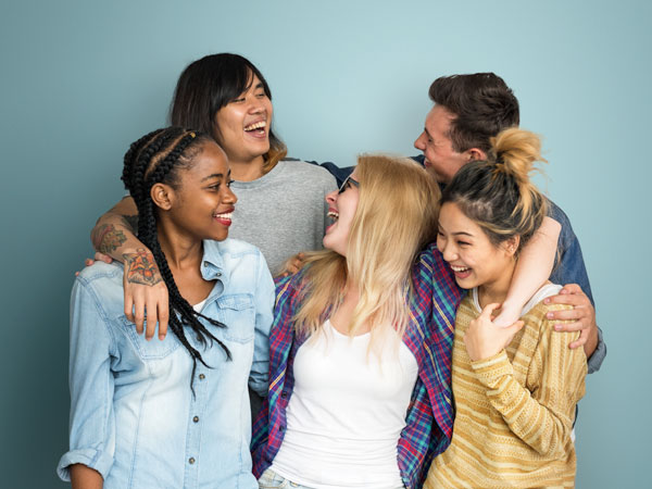 درمورد خنده درمانی و ۸ تاثییر دیدنی آن بر سلامتی