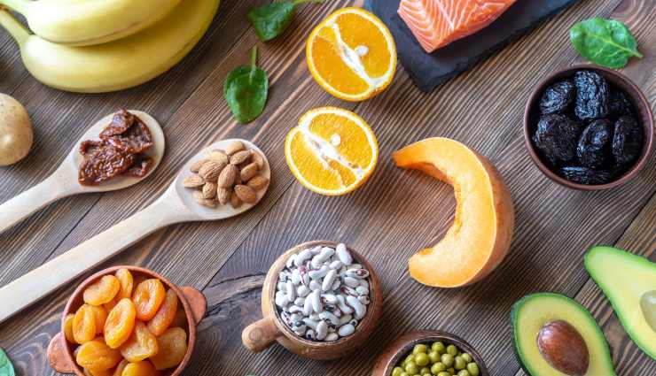 منابع پتاسیم ،منابع پتاسیم در رژیم غذایی؛ از اسفناج تا برگه زردآلو ،پتاسیم چیست؟ ،منابع غذایی پتاسیم ،برگه زردآلو