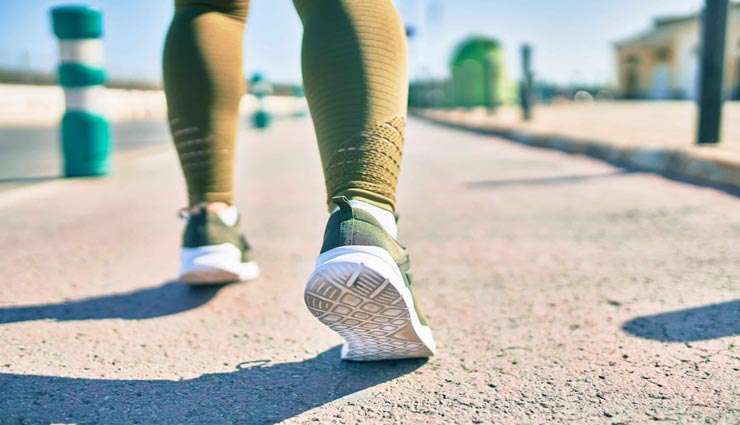 راه رفتن برعکس ،راه رفتن برعکس؛ ۷ فایده پیاده‌روی معکوس و نکاتی که باید رعایت کنید ،خطرات راه رفتن برعکس