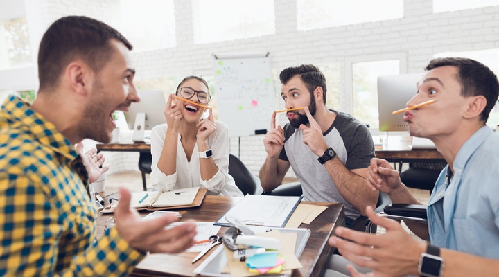 مهارت های قابل انتقال؛ ۱۰ مهارت که در هر شغلی به دردتان میخورند 9 تیم کاری دارای مهارتهای بینفردی