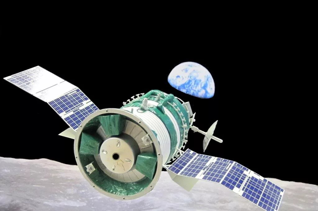 1694815290 زوند ۵ به فضا پرتاب شد.webp