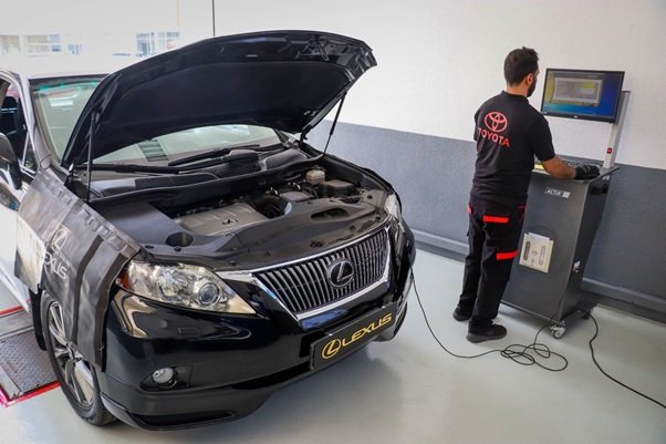 بهبود عملکرد خودرو با پاکسازی موتور و کاتالیست در نمایندگی مرکزی تویوتا 4 1694937224 884 بهبود عملکرد خودرو با پاکسازی موتور و کاتالیست در نمایندگی