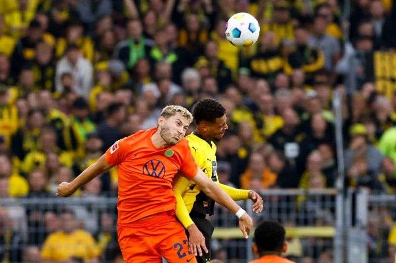 دورتموند 1 0 ولفسبورگ صعود نامحسوس زردها