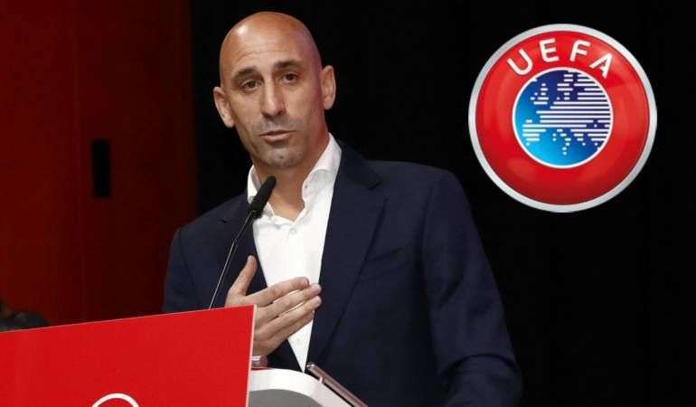 رئیس جنجالی به زور وادار به استعفا شد