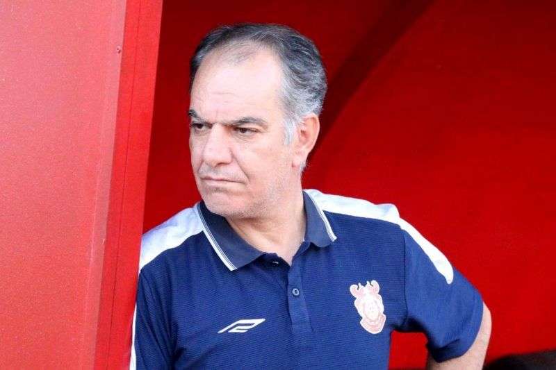 صدرنشین لیگ یک باید سختی بکشد