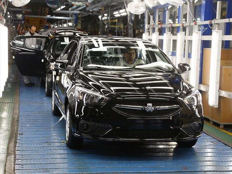 1696655641 ریزش شوکه کننده قیمت شاهین صبح شنبه