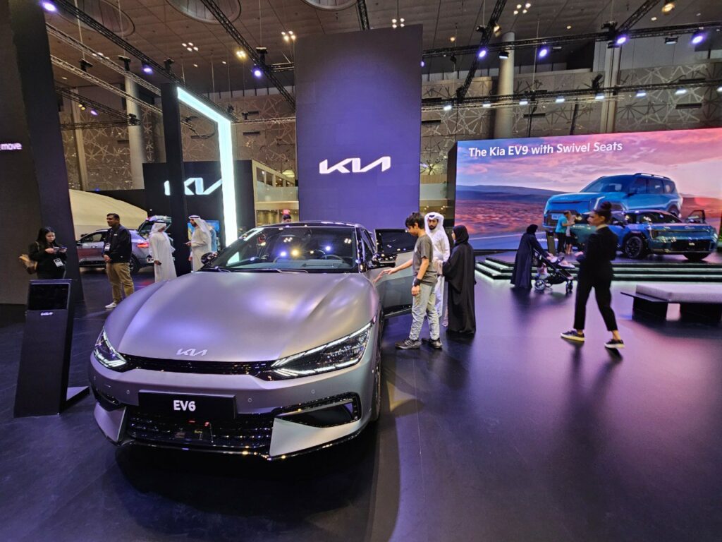 نگاهی کوتاه به آنچه در نمایشگاه خودرو قطر 2023 گذشت + عکس 6 غرفه کیا در نمایشگاه خودرو قطر