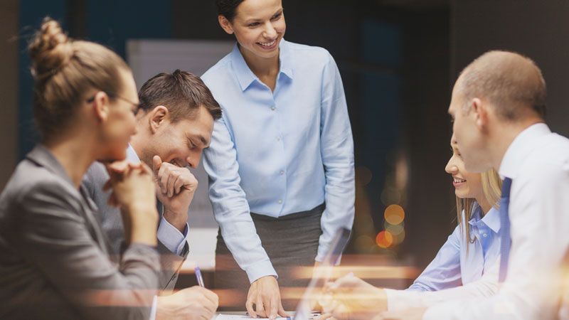 مشاغل پردرآمدی که با وجود هوش مصنوعی همچنان باقی می مانند