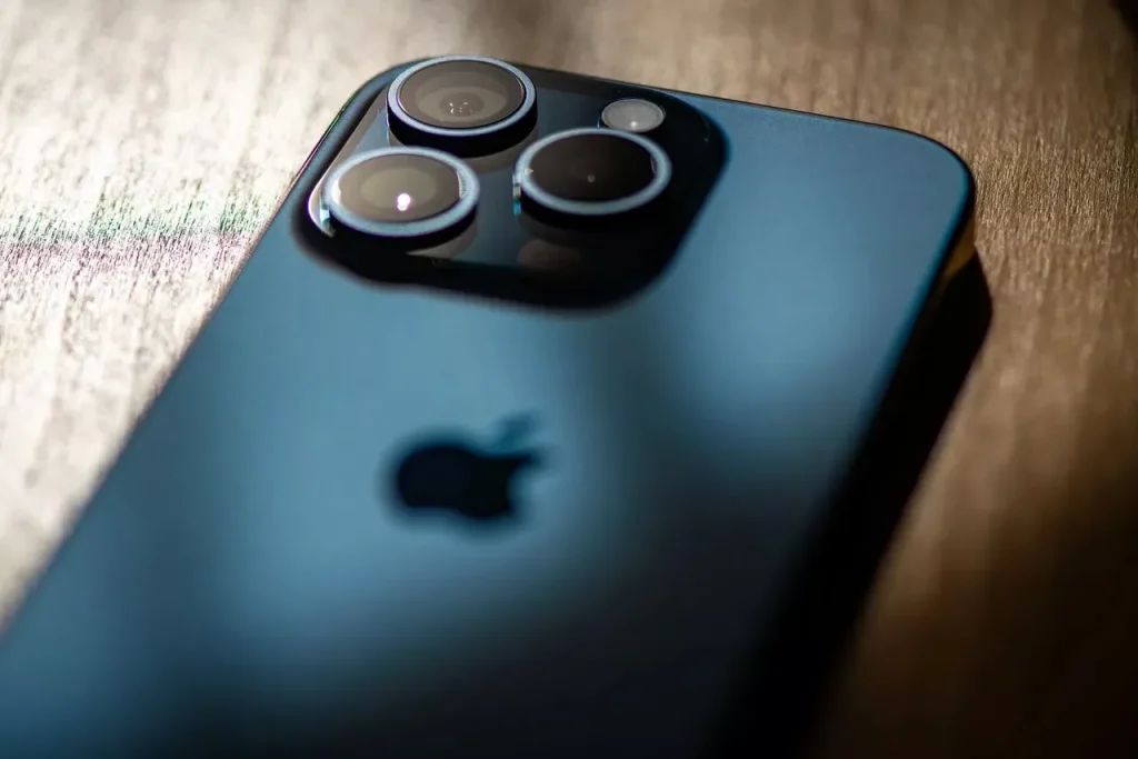 1697092952 حتی پس از دریافت iOS 1703 به مشکل داغ‌شدن آیفون.webp