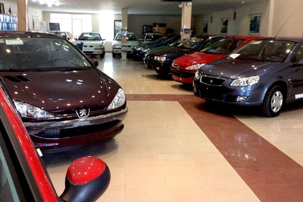 1698220407 افزایش دوباره قیمت خودروها توجیه رئیس اتحادیه نمایشگاه‌داران برای