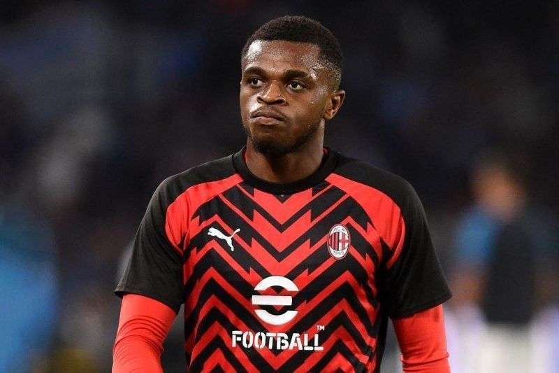 1698767867 جراحی اجباری ستاره جوان فقط دو مدافع مانده‌اند