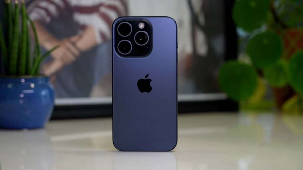 آیفون 15 پرو مکس صدرنشین لیست بهترین دوربین سلفی گوشی‌ها