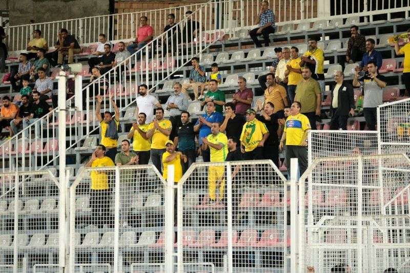 1698976396 سرگردانی عجیب هواداران صنعت