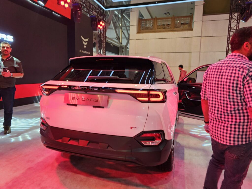 بازدید خودروهای وارداتی بهمن موتور در نمایشگاه اصفهان + عکس 4 بستیون تی 77