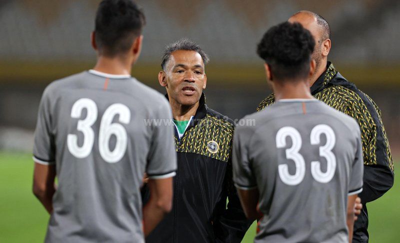 1700454860 چهار نوجوان در تمرین بزرگسالان سپاهان عکس