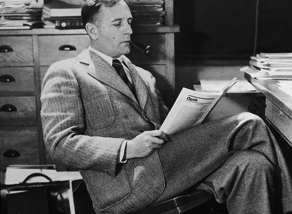 1700766142 انتشار کردن مقاله هابل درمورد کهکشان‌هایی فراتر از راه شیری.webp