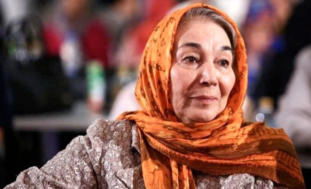 1701252897 مراسم خاکسپاری پروانه معصومی در فرحزاد