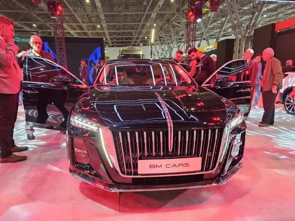 بازدید خودروهای وارداتی بهمن موتور در نمایشگاه اصفهان عکس.webp