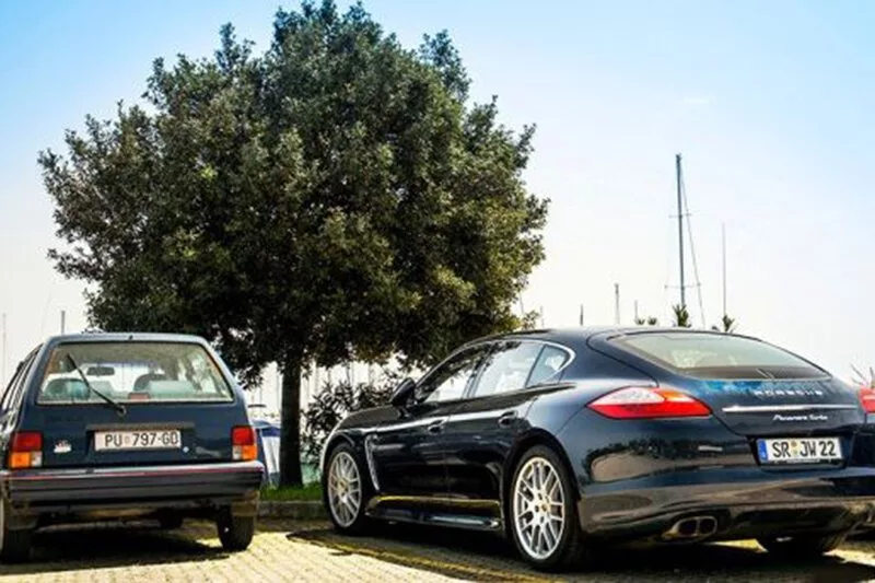 شماره‌ گذاری خودروهای لوکس قاچاقی