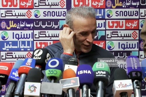 1702491382 هنگامی این مربی حوصله جنگ اعصاب ندارد