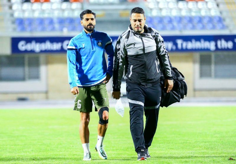 1702527905 عمل نمادین گل گهری برای کاپیتان عکس