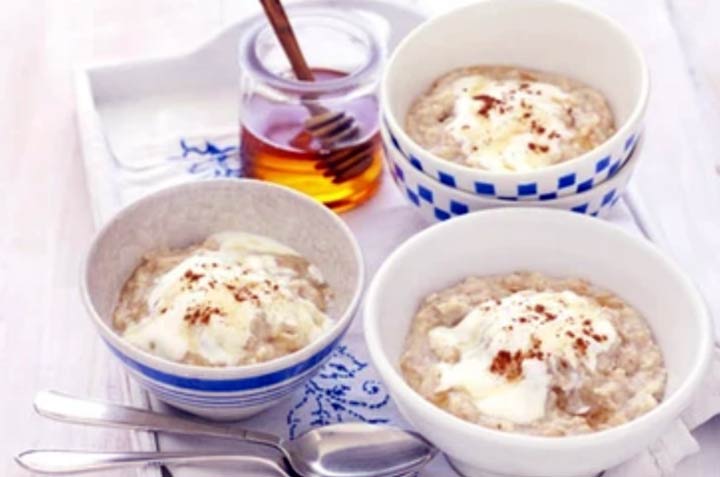 نحوه تهیه اوتمیل رژیمی و ۱۵ دستور تهیه خوشمزه دیگر 6 اوتمیل سیب و دانه کتان