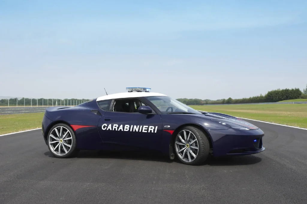 لوکس ترین و گرانقیمت ترین خودروهای پلیس در سراسر جهان 20 لوکس ترین و گرانقیمت ترین خودروهای پلیس در سراسر جهان