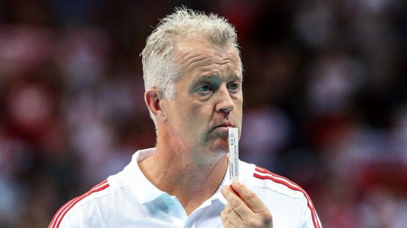 1703765487 مشهورترین سایت والیبالی دنیا و معارفه سرمربی ایران