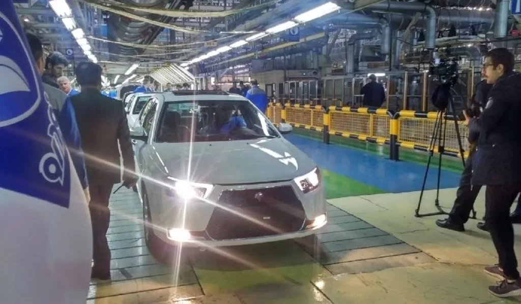 نگاهی به مشخصات و تجهیزات دنا پلاس اتوماتیک آپشنال.webp