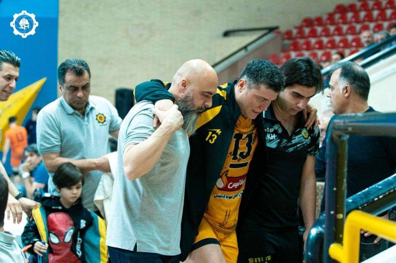 1704638384 فصل برای مهدی مهدوی همه شد