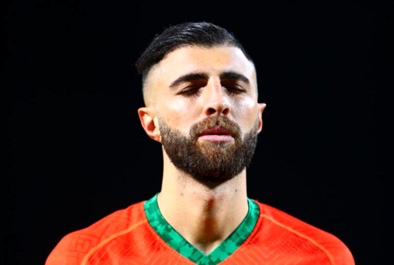 1704765408 عکس العمل دفاع کننده استقلالی به برخورد با آبی‌پوشان در