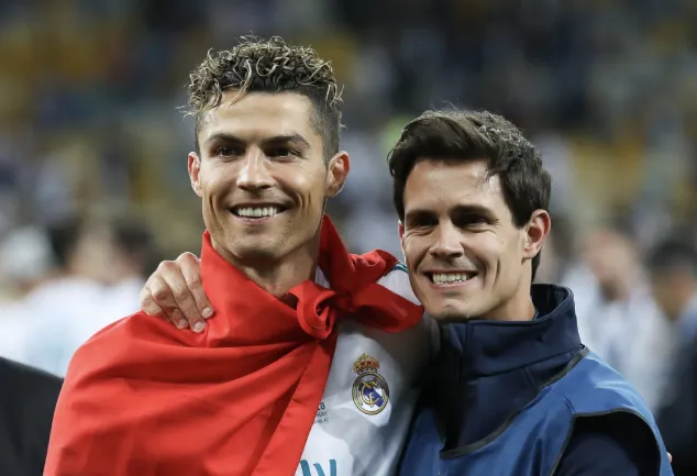 تمرینات رونالدو در خانه و عضلات پشت فوق العاده او 23 1704947489 142 تمرینات رونالدو در خانه و عضلات پشت فوق العاده او.webp