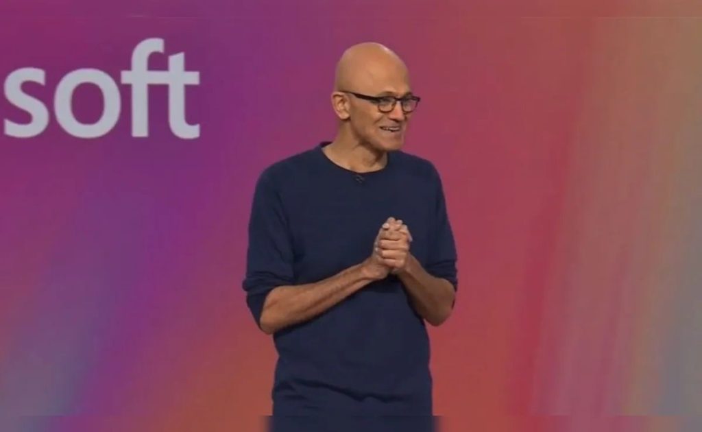 1705559576 مدیر عامل مایکروسافت با اندوخته‌گذاری روی OpenAI از هوش مصنوعی دفاع