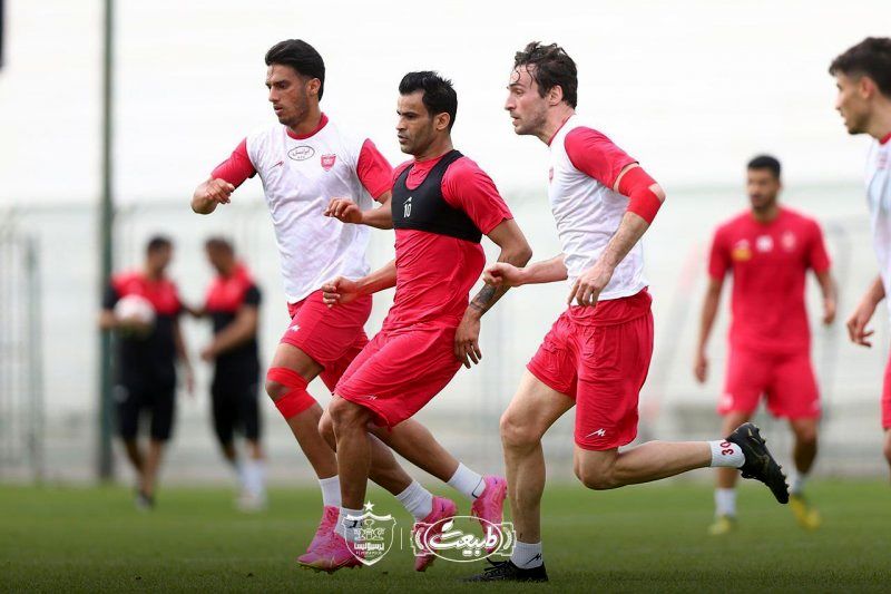 1706633973 جلسه فنی اوسمار در امارات پیش از تمرین پرسپولیس