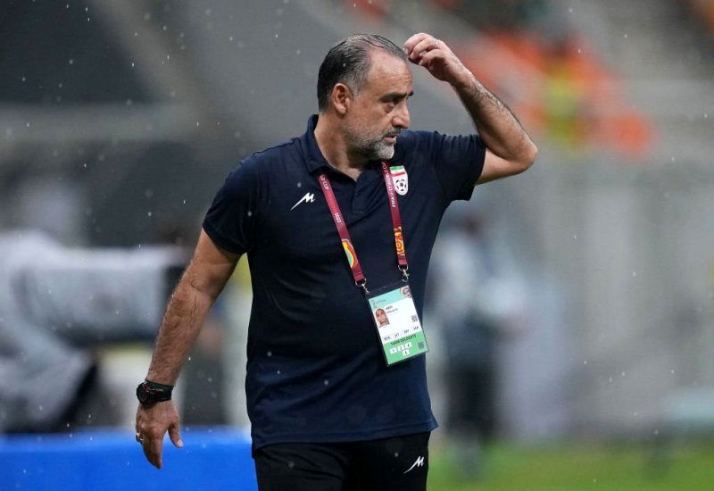 سخن‌های حسین عبدی درمورد جایگزینی گل محمدی