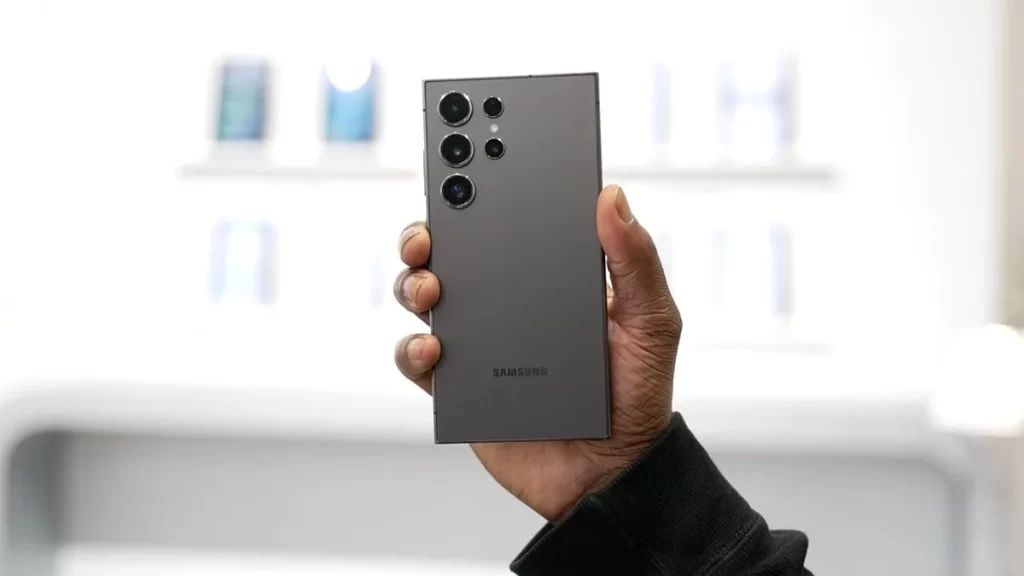 گلکسی S24 اولترا تست سقوط را بدون صدمه عمده‌ پشت‌سر.webp