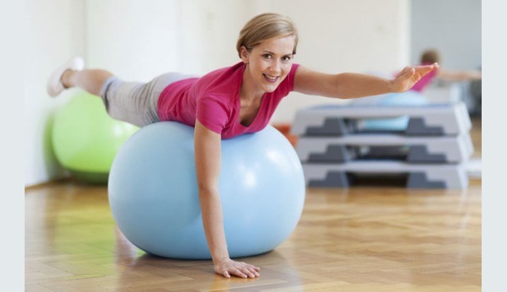 حرکت برد داگ یا سگ پرنده با توپ جیم بال