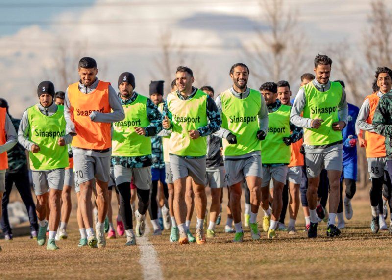 1708360192 برد روبه رو پرسپولیس فراموش شد عکس