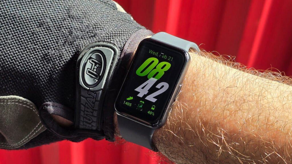 گلکسی فیت 3 سامسونگ معارفه شد + مشخصات 4 1708581058 381 گلکسی فیت 3 سامسونگ معارفه شد مشخصات