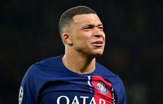 تاج و تخت کی لیان در خطر