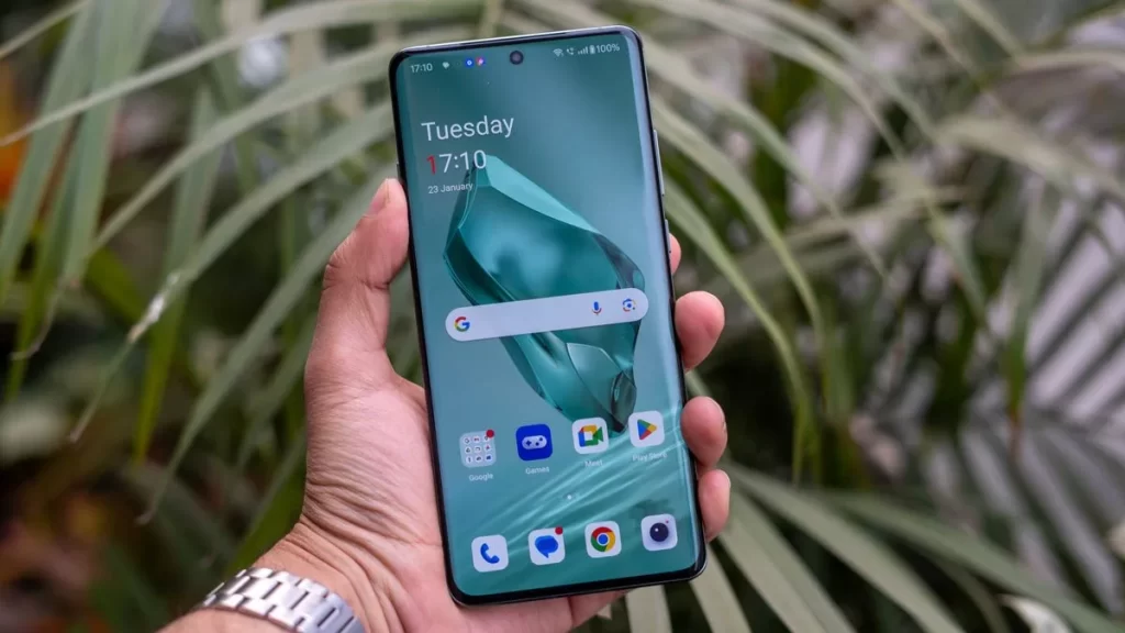 تلفنهای وان پلاس با به‌روزرسانی نرم‌افزاری به هوش مصنوعی تجهیزخواهد.webp