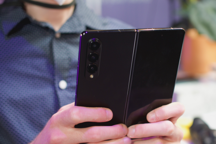 گوشی گیمینگ سامسونگ مدل Galaxy Z Fold 4