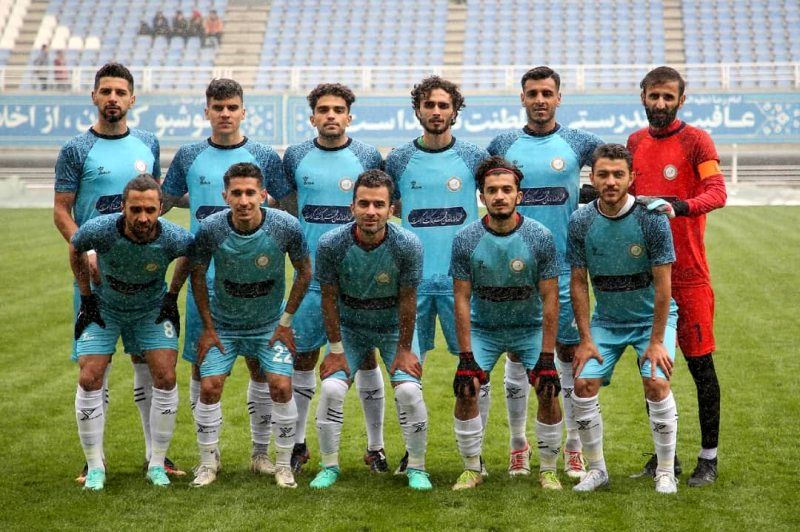 1709736578 حالت پیچیده تیمی که رنگ لباس و لوگو را عوض