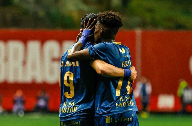 1710699015 علیپور در یک قدمی مهدی طارمی آفتاب وطن