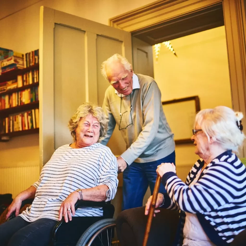 1711332987 دانشمندان علل افت دامنه ارتباطات اجتماعی در پیری را بازدید.webp