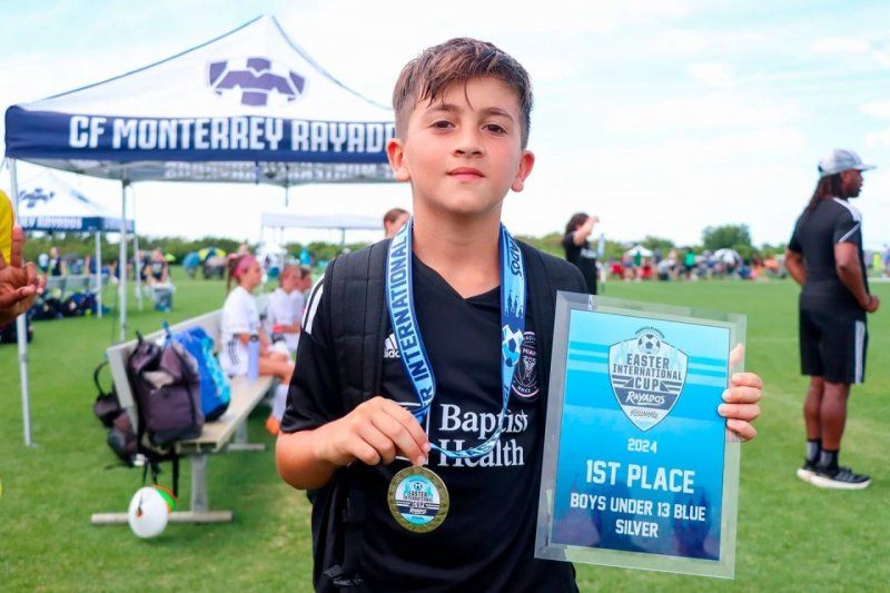 1712120260 پسر اسطوره این جاست عکس‌ آفتاب وطن