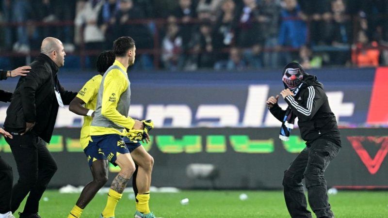 1712210623 صدور احکام عیب ترین زد و خورد تاریخ فوتبال‌ آفتاب وطن