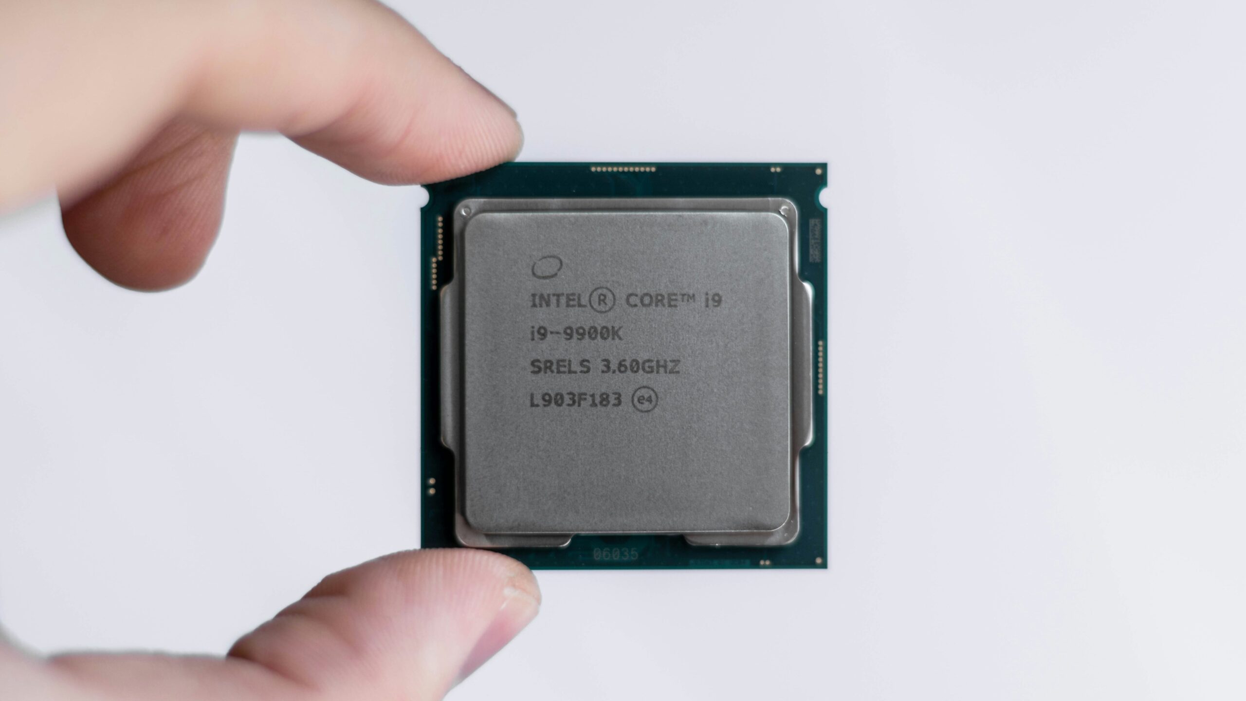 منظور از Tray در انتهای نام پردازنده چیست؟_آفتاب وطن 15 پردازنده Tray اینتل