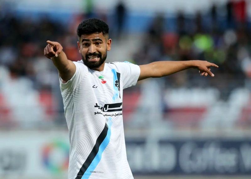 1714102283 غافلگیری یک بازیکن جلوی چشم خانواده‌اش عکس آفتاب وطن